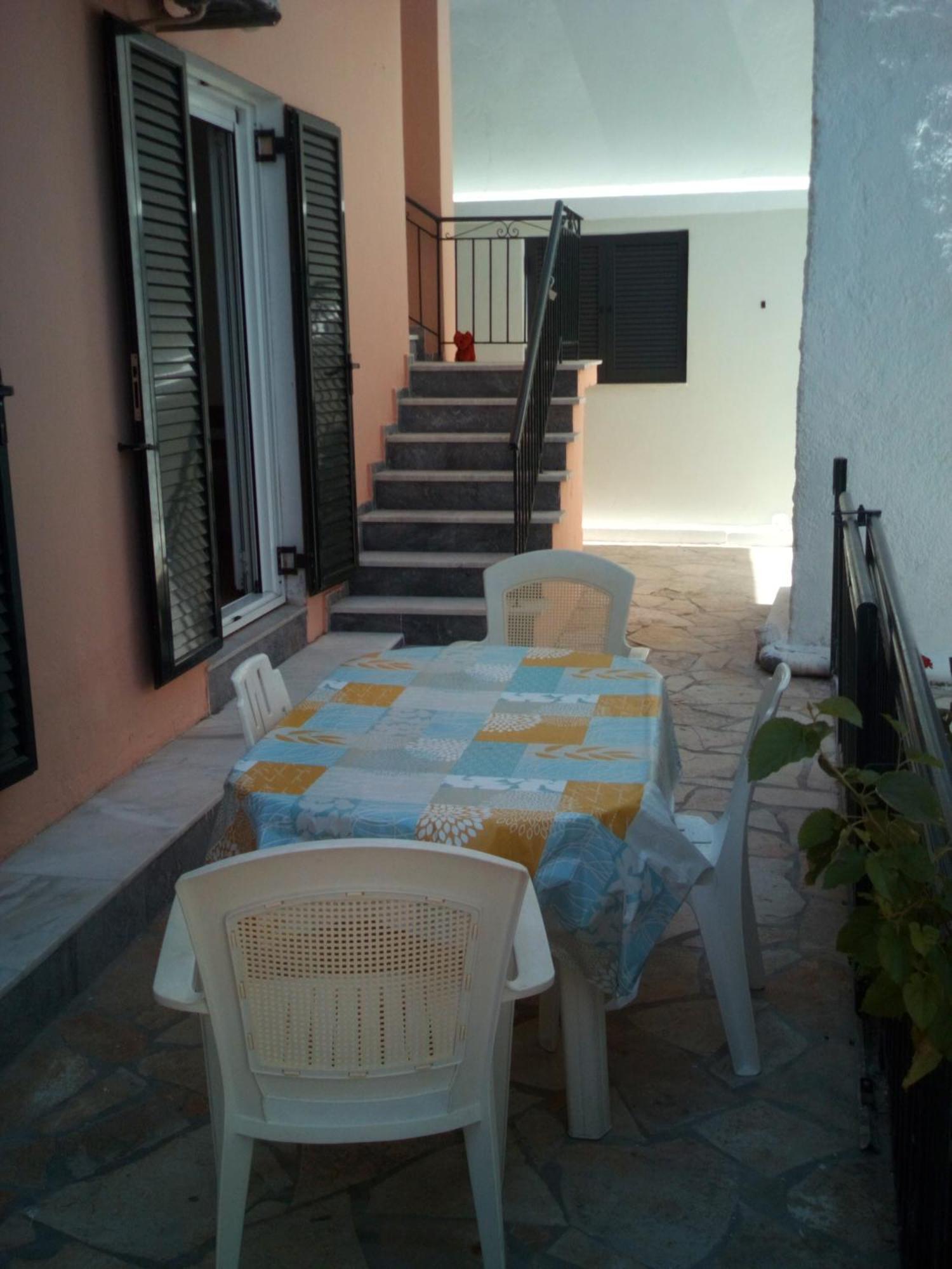 Georgia Beach Apartments Mesongí Eksteriør billede